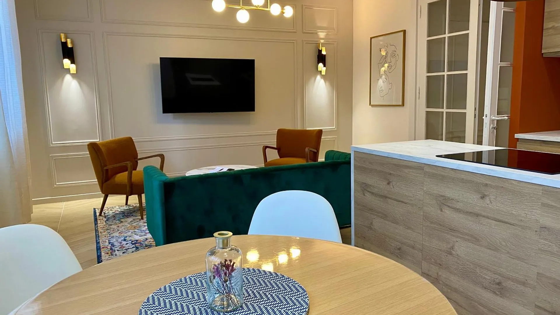 Apartment Appartement Baudelaire Au Coeur De Lorient